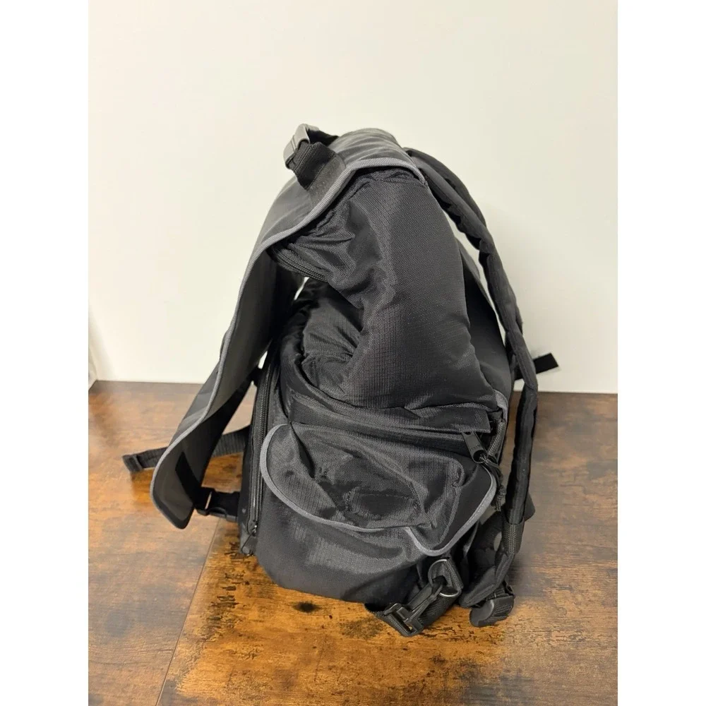 Beseler Camera Backpack Gadget Bag Black Multi pocket Large Travel Bag